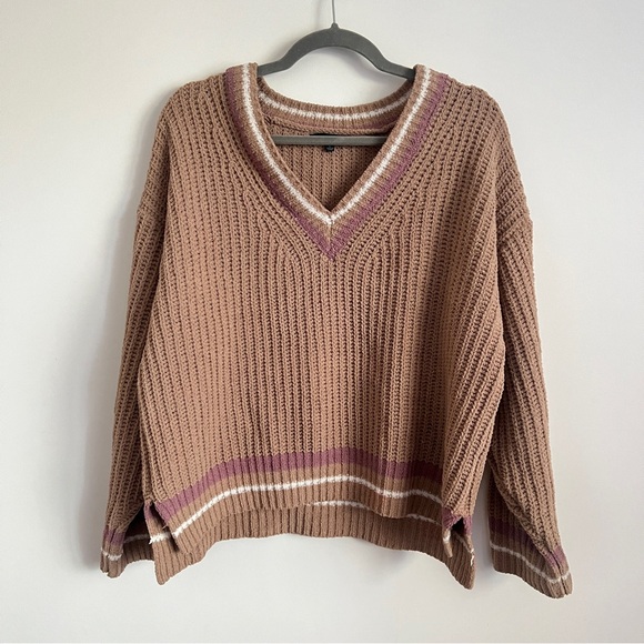 Love Tree Sweaters - Love Tree Brown V Neck Cozy Pullover Sweater Juniors Size Large Neutral Sweater